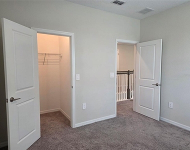 2865 High Pointe Street - Photo Thumbnail 35