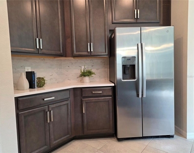 2865 High Pointe Street - Photo Thumbnail 13