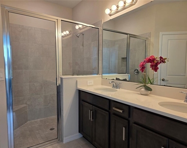 2865 High Pointe Street - Photo Thumbnail 19