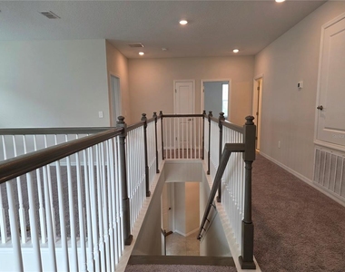 2865 High Pointe Street - Photo Thumbnail 24