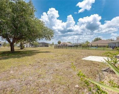 25324 Lychee Court - Photo Thumbnail 11