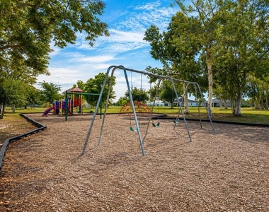 25324 Lychee Court - Photo Thumbnail 12