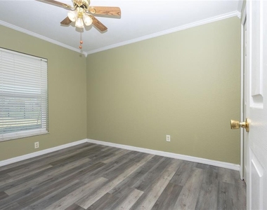 25324 Lychee Court - Photo Thumbnail 7