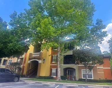 725 Crest Pines Drive - Photo Thumbnail 1