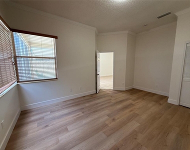 14457 Mandolin Drive - Photo Thumbnail 12