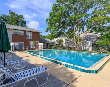 2786 Curry Ford Road - Photo Thumbnail 4