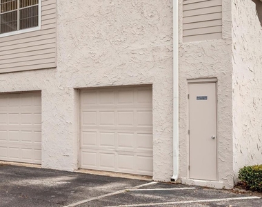 2786 Curry Ford Road - Photo Thumbnail 14