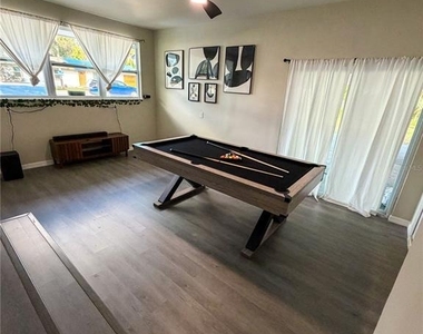 370 Hand Ave - Photo Thumbnail 10