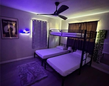370 Hand Ave - Photo Thumbnail 4
