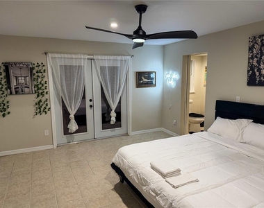 370 Hand Ave - Photo Thumbnail 23