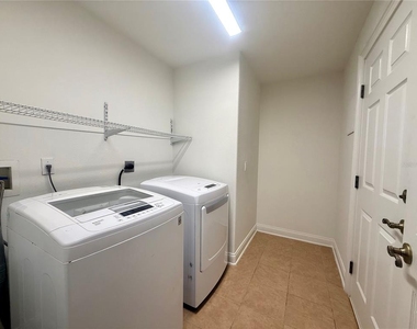 6984 Brescia Way - Photo Thumbnail 24