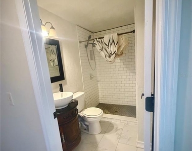 375 Pine Woods Road - Photo Thumbnail 8
