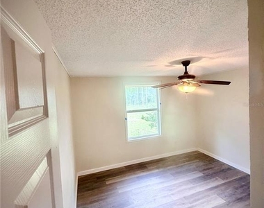 375 Pine Woods Road - Photo Thumbnail 9
