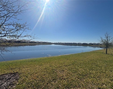 7869 Lakes Edge Lane - Photo Thumbnail 15