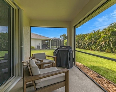 7177 W Lenox Circle - Photo Thumbnail 23