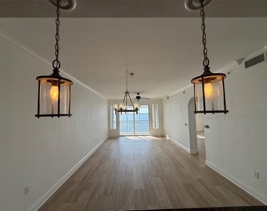 5116 Melbourne Street - Photo Thumbnail 8
