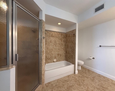 5116 Melbourne Street - Photo Thumbnail 17
