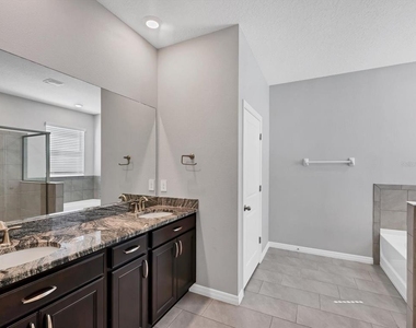 17605 Cantarina Cove - Photo Thumbnail 20