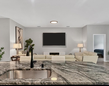 17605 Cantarina Cove - Photo Thumbnail 14