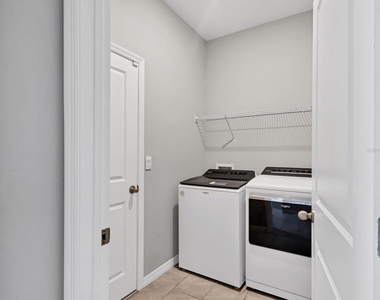 17605 Cantarina Cove - Photo Thumbnail 29
