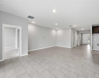 5719 Woodland Sage Drive - Photo Thumbnail 6