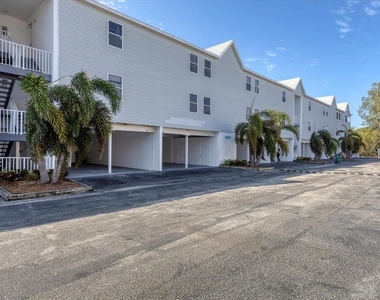 3607 E Bay Drive - Photo Thumbnail 1