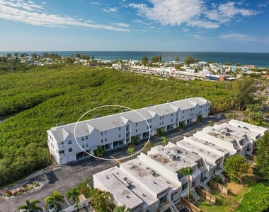 3607 E Bay Drive - Photo Thumbnail 25