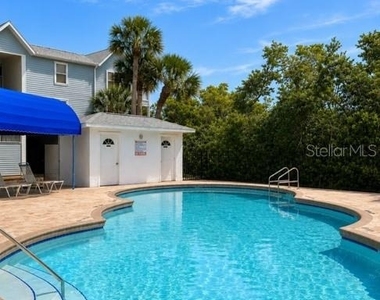 3607 E Bay Drive - Photo Thumbnail 4