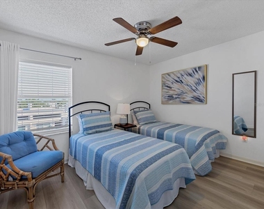 3607 E Bay Drive - Photo Thumbnail 20