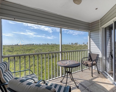 3607 E Bay Drive - Photo Thumbnail 6