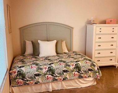 8941 Veranda Way - Photo Thumbnail 20