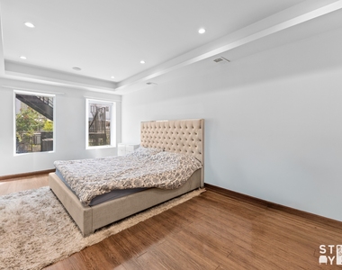 4607 Bedford Avenue - Photo Thumbnail 3