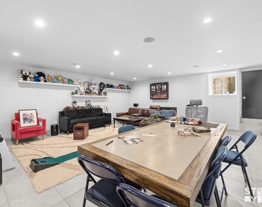 4607 Bedford Avenue - Photo Thumbnail 8