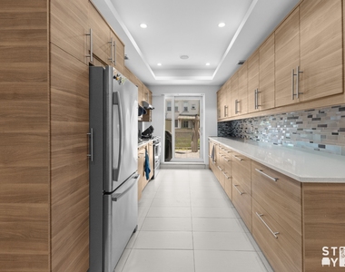 4607 Bedford Avenue - Photo Thumbnail 6