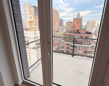 162 East 36th Street - Photo Thumbnail 14