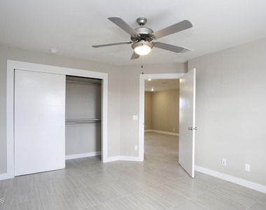 410 Thorn Avenue - Photo Thumbnail 8