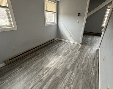 11 Roberts Street - Photo Thumbnail 5