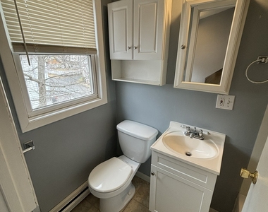 11 Roberts Street - Photo Thumbnail 7