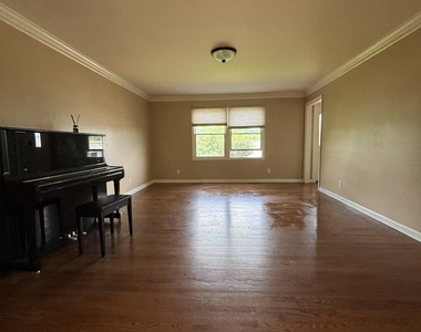 36 Nicholas Avenue - Photo Thumbnail 10