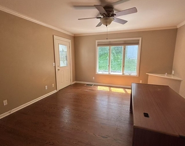 36 Nicholas Avenue - Photo Thumbnail 13