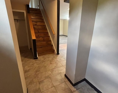 36 Nicholas Avenue - Photo Thumbnail 9