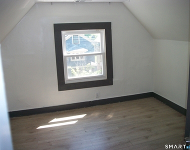27 Lilac Street - Photo Thumbnail 12