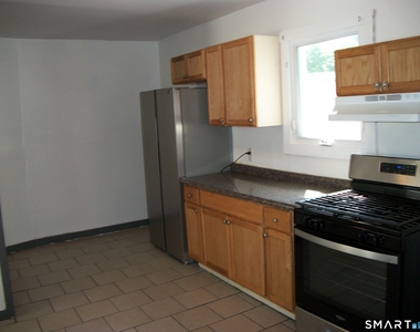 27 Lilac Street - Photo Thumbnail 3