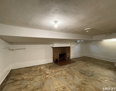 12 Lorraine Street - Photo Thumbnail 14