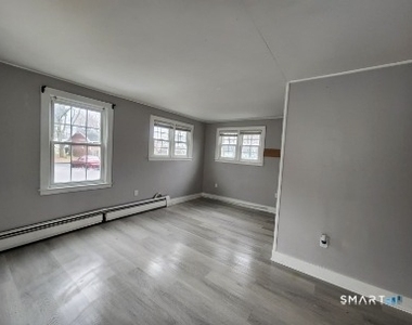 46 Maple Street - Photo Thumbnail 7