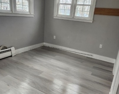46 Maple Street - Photo Thumbnail 4