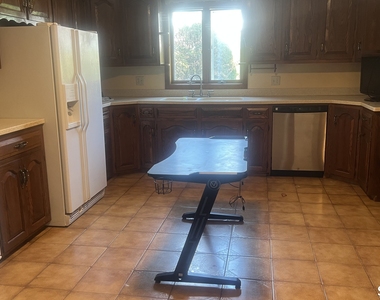 79 Farmington Avenue - Photo Thumbnail 18