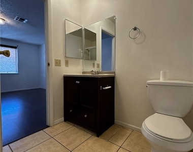 6659 W Tropicana Avenue - Photo Thumbnail 12