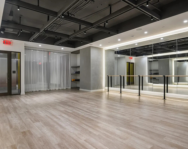 20 Rockwell Place - Photo Thumbnail 16
