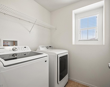 8640 Bella Sparkle Avenue - Photo Thumbnail 13